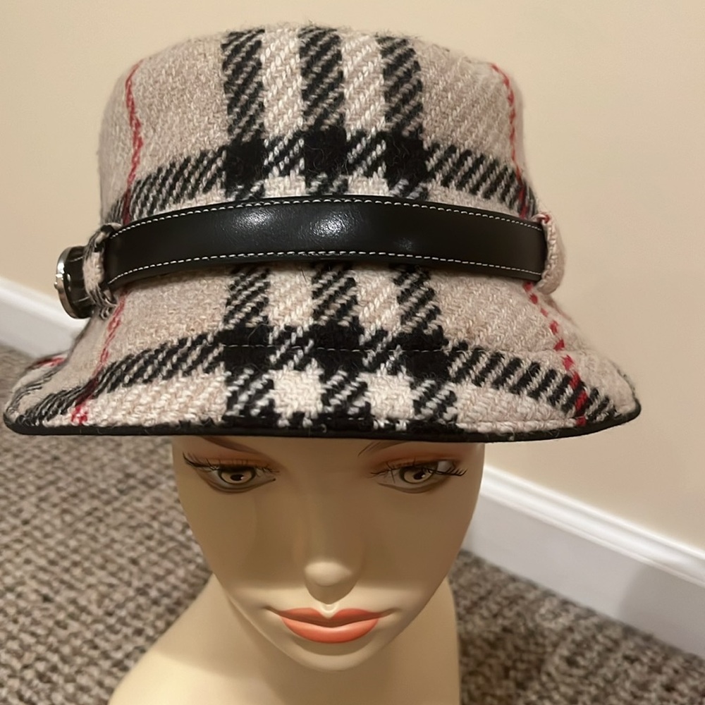 Preowned Burberry wool buckle hat - Picture 2 of 3